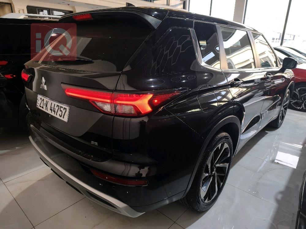 ميتسوبيشي اوتلاندر